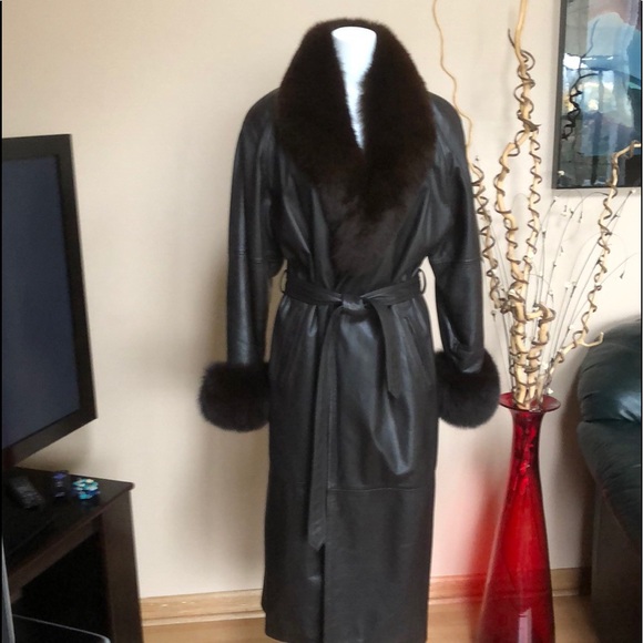 Leather Coat With Fox Fur Trim 